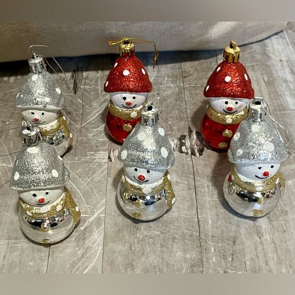 Snowman Christmas ornaments and decor bundle - Picture 10 of 11